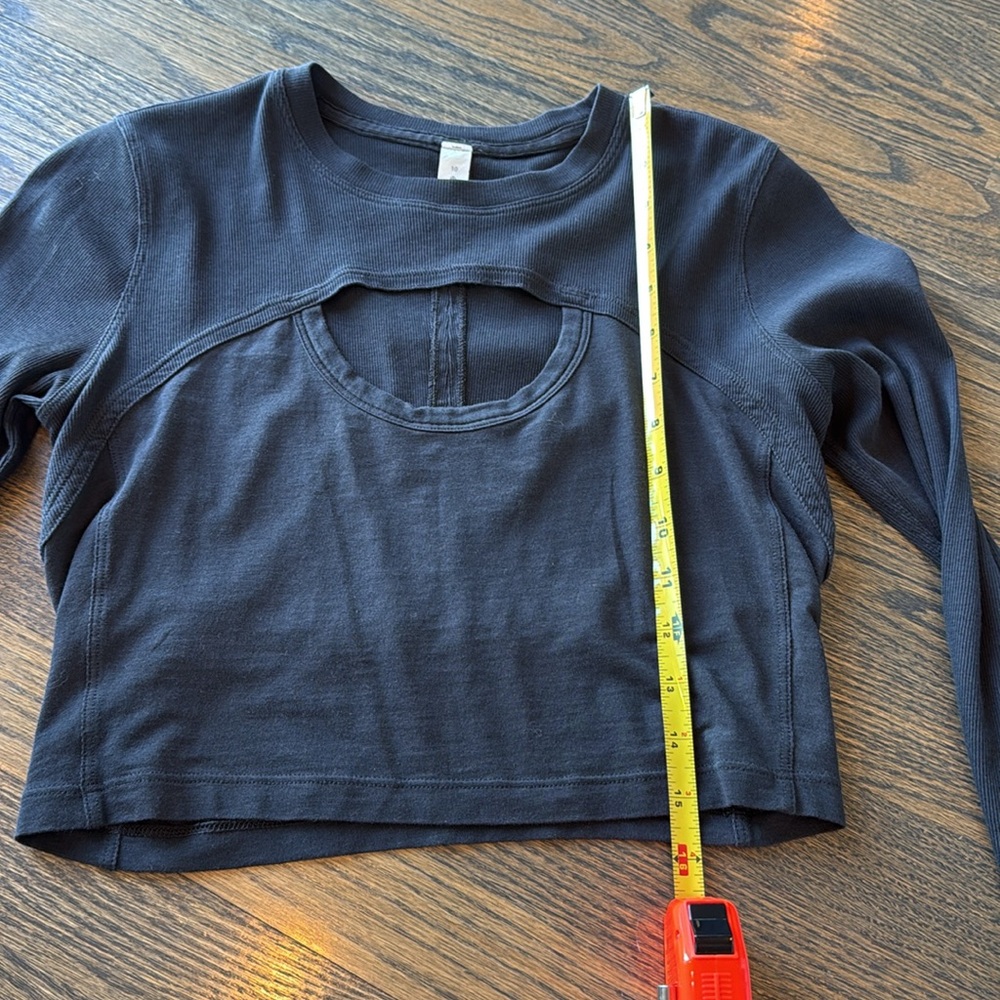 Lululemon Black LA Better Best Long Sleeve Crop Cropped Keyhole Cut Out Size 10 - Picture 15 of 16